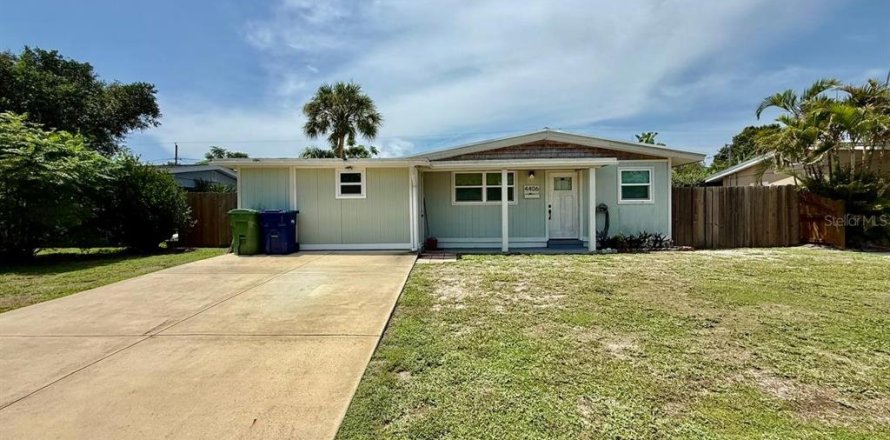 Villa ou maison à Tampa, Floride 3 chambres, 89.74 m2 № 2167176