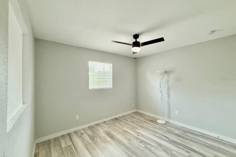 Villa ou maison à louer à Tampa, Floride: 3 chambres, 89.74 m2 № 2167176 - photo 22