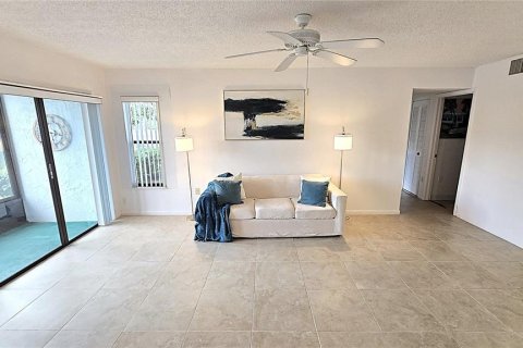Condo in Tarpon Springs, Florida, 2 bedrooms  № 1900764 - photo 7
