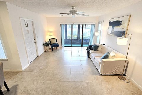 Condo in Tarpon Springs, Florida, 2 bedrooms  № 1900764 - photo 9
