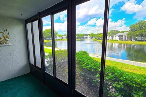 Condo in Tarpon Springs, Florida, 2 bedrooms  № 1900764 - photo 12