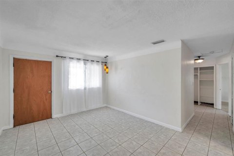 Villa ou maison à vendre à Kenneth City, Floride: 3 chambres, 99.78 m2 № 1774036 - photo 7