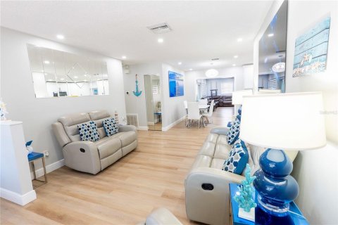 Villa ou maison à vendre à Tampa, Floride: 4 chambres, 178 m2 № 2422802 - photo 18