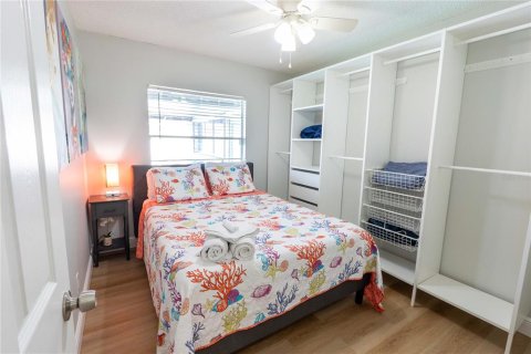 Villa ou maison à vendre à Tampa, Floride: 4 chambres, 178 m2 № 2422802 - photo 4