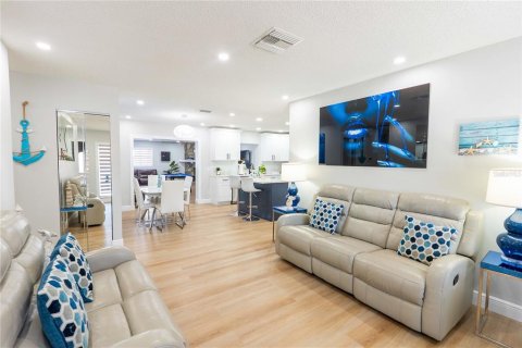 Villa ou maison à vendre à Tampa, Floride: 4 chambres, 178 m2 № 2422802 - photo 14