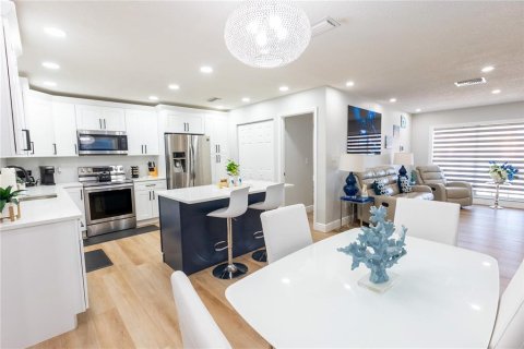 Villa ou maison à vendre à Tampa, Floride: 4 chambres, 178 m2 № 2422802 - photo 22