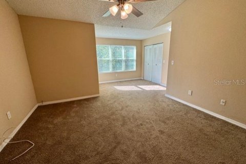 Condominio en alquiler en Orlando, Florida, 2 dormitorios, 97.92 m2 № 1901473 - foto 2