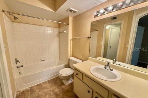 Condominio en alquiler en Orlando, Florida, 2 dormitorios, 97.92 m2 № 1901473 - foto 10