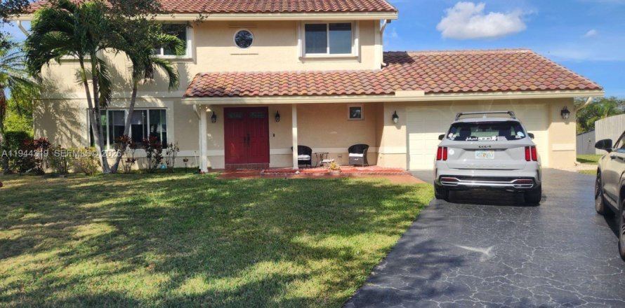 Villa ou maison à Davie, Floride 4 chambres, 224.64 m2 № 2080026