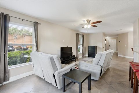 Touwnhouse à vendre à Oviedo, Floride: 3 chambres, 169.83 m2 № 2212817 - photo 5