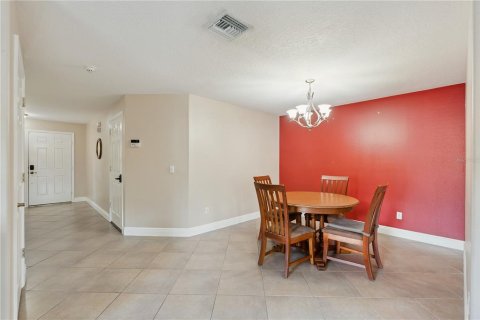 Touwnhouse à vendre à Oviedo, Floride: 3 chambres, 169.83 m2 № 2212817 - photo 3