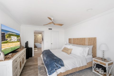 Condo in Jensen Beach, Florida, 2 bedrooms  № 2078184 - photo 27