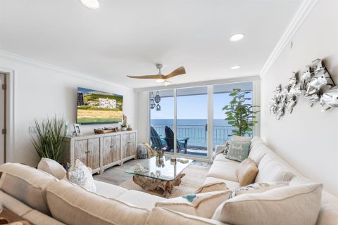 Condo in Jensen Beach, Florida, 2 bedrooms  № 2078184 - photo 9