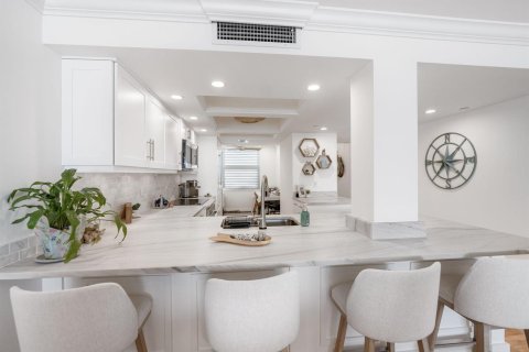 Condo in Jensen Beach, Florida, 2 bedrooms  № 2078184 - photo 13
