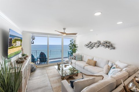 Condo in Jensen Beach, Florida, 2 bedrooms  № 2078184 - photo 10