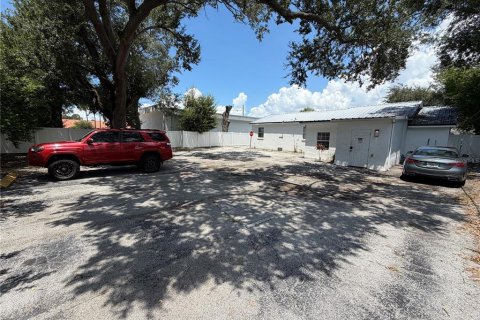 Commercial property in Tampa, Florida 184.69 sq.m. № 2319162 - photo 6