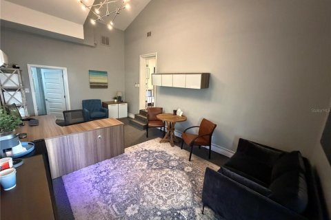 Commercial property in Tampa, Florida 184.69 sq.m. № 2319162 - photo 16