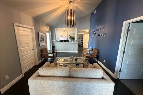 Commercial property in Tampa, Florida 184.69 sq.m. № 2319162 - photo 10