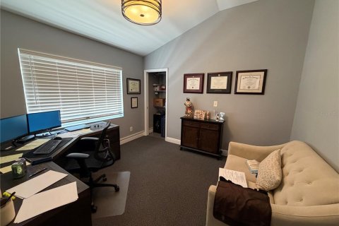 Commercial property in Tampa, Florida 184.69 sq.m. № 2319162 - photo 13