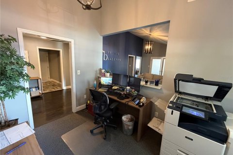 Commercial property in Tampa, Florida 184.69 sq.m. № 2319162 - photo 18