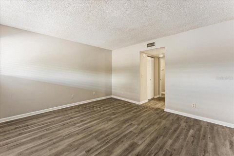 Copropriété à vendre à Tampa, Floride: 2 chambres, 99.22 m2 № 2217859 - photo 18