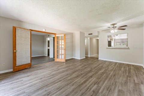 Copropriété à vendre à Tampa, Floride: 2 chambres, 99.22 m2 № 2217859 - photo 11