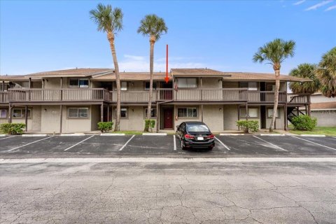 Condominio en Tampa, Florida, 2 dormitorios № 2217859