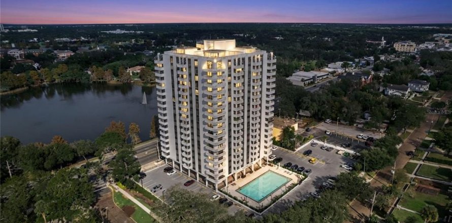 Condominio en Orlando, Florida, 2 dormitorios № 2157291