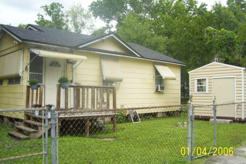 Propiedad comercial en venta en Jacksonville, Florida, 2 dormitorios, 96.62 m2 № 769221 - foto 1