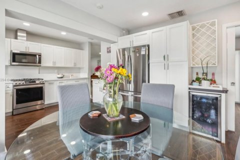 Villa ou maison à vendre à Miami, Floride: 3 chambres, 179.39 m2 № 1976002 - photo 9