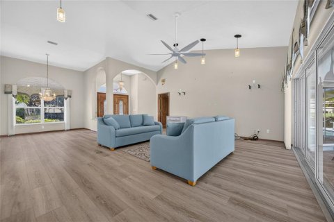 Villa ou maison à vendre à Punta Gorda, Floride: 3 chambres, 231.14 m2 № 2425574 - photo 12