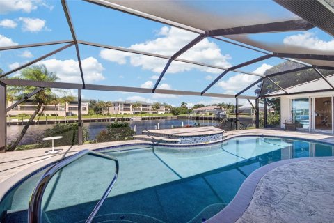 Villa ou maison à vendre à Punta Gorda, Floride: 3 chambres, 231.14 m2 № 2425574 - photo 3