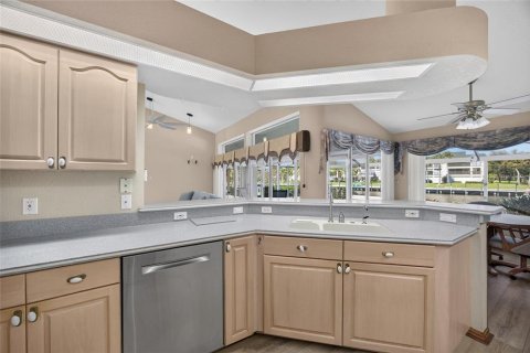 Villa ou maison à vendre à Punta Gorda, Floride: 3 chambres, 231.14 m2 № 2425574 - photo 17