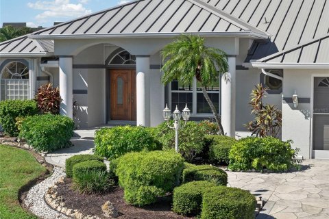 Villa ou maison à vendre à Punta Gorda, Floride: 3 chambres, 231.14 m2 № 2425574 - photo 7