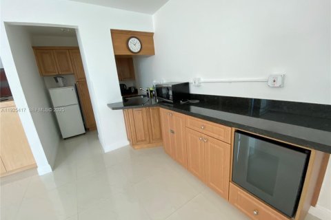 Купить кондоминиум в Майами-Бич, Флорида 43.66м2, № 1984189 - фото 6