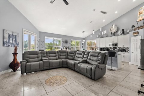 House in Orlando, Florida 4 bedrooms, 313.27 sq.m. № 1812717 - photo 4