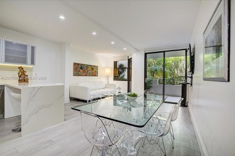 Condominio en alquiler en Key Biscayne, Florida, 3 dormitorios, 185.8 m2 № 2075333 - foto 8