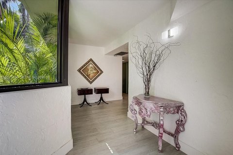 Condominio en alquiler en Key Biscayne, Florida, 3 dormitorios, 185.8 m2 № 2075333 - foto 4