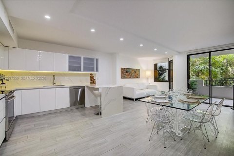 Condominio en alquiler en Key Biscayne, Florida, 3 dormitorios, 185.8 m2 № 2075333 - foto 10