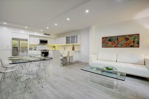 Condominio en alquiler en Key Biscayne, Florida, 3 dormitorios, 185.8 m2 № 2075333 - foto 5