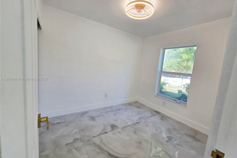 Купить таунхаус в Майами-Гарденс, Флорида 3 спальни, 94.67м2, № 1921286 - фото 26