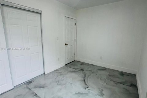 Купить таунхаус в Майами-Гарденс, Флорида 3 спальни, 94.67м2, № 1921286 - фото 7