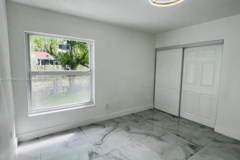 Купить таунхаус в Майами-Гарденс, Флорида 3 спальни, 94.67м2, № 1921286 - фото 6