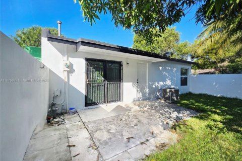 Купить таунхаус в Майами-Гарденс, Флорида 3 спальни, 94.67м2, № 1921286 - фото 27