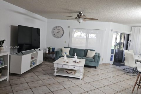Townhouse in Plantation, Florida 2 bedrooms, 110.46 sq.m. № 2086841 - photo 5