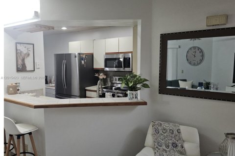 Townhouse in Plantation, Florida 2 bedrooms, 110.46 sq.m. № 2086841 - photo 4