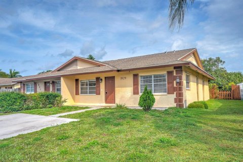 Apartment in Palm Beach Gardens, Florida 2 bedrooms, 125.6 sq.m. № 2083243