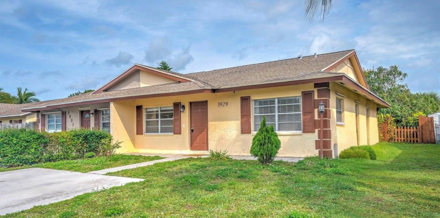 Apartment in Palm Beach Gardens, Florida 2 bedrooms, 125.6 sq.m. № 2083243