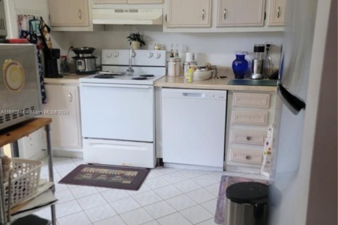 Copropriété à vendre à Miami, Floride: 1 chambre, 88.44 m2 № 1981830 - photo 20