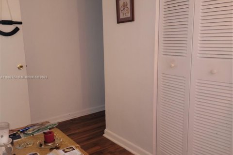 Copropriété à vendre à Miami, Floride: 1 chambre, 88.44 m2 № 1981830 - photo 17